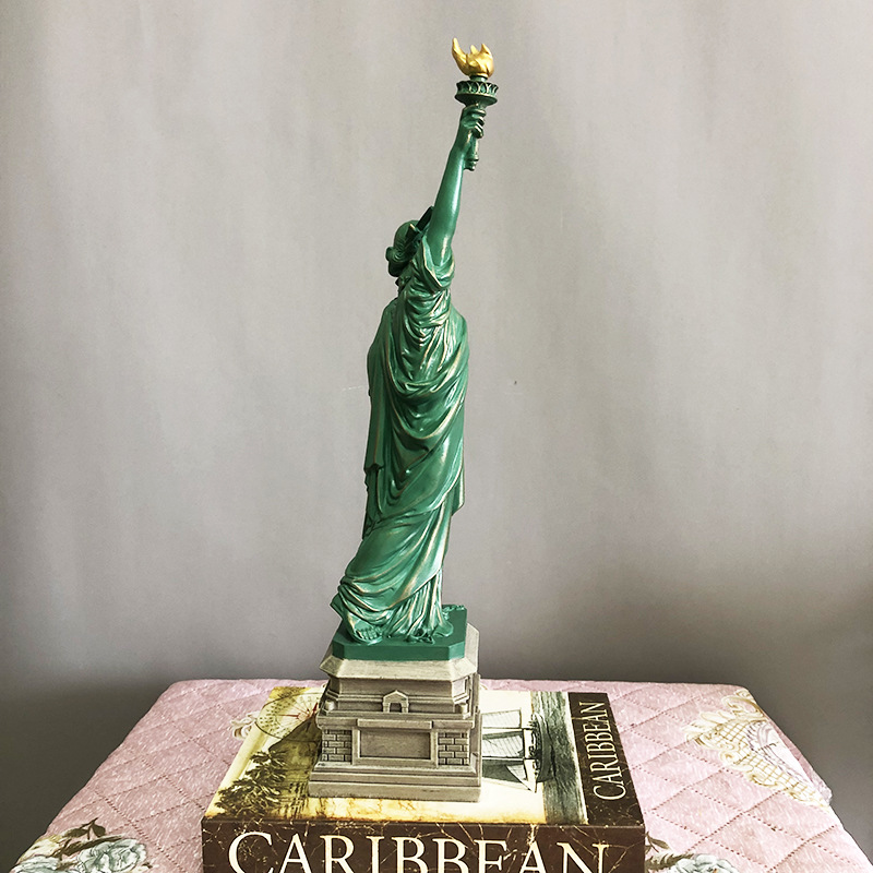 ERMAKOVA Freiheitsstatue Model – Interior Design New York Bewertung und Preis